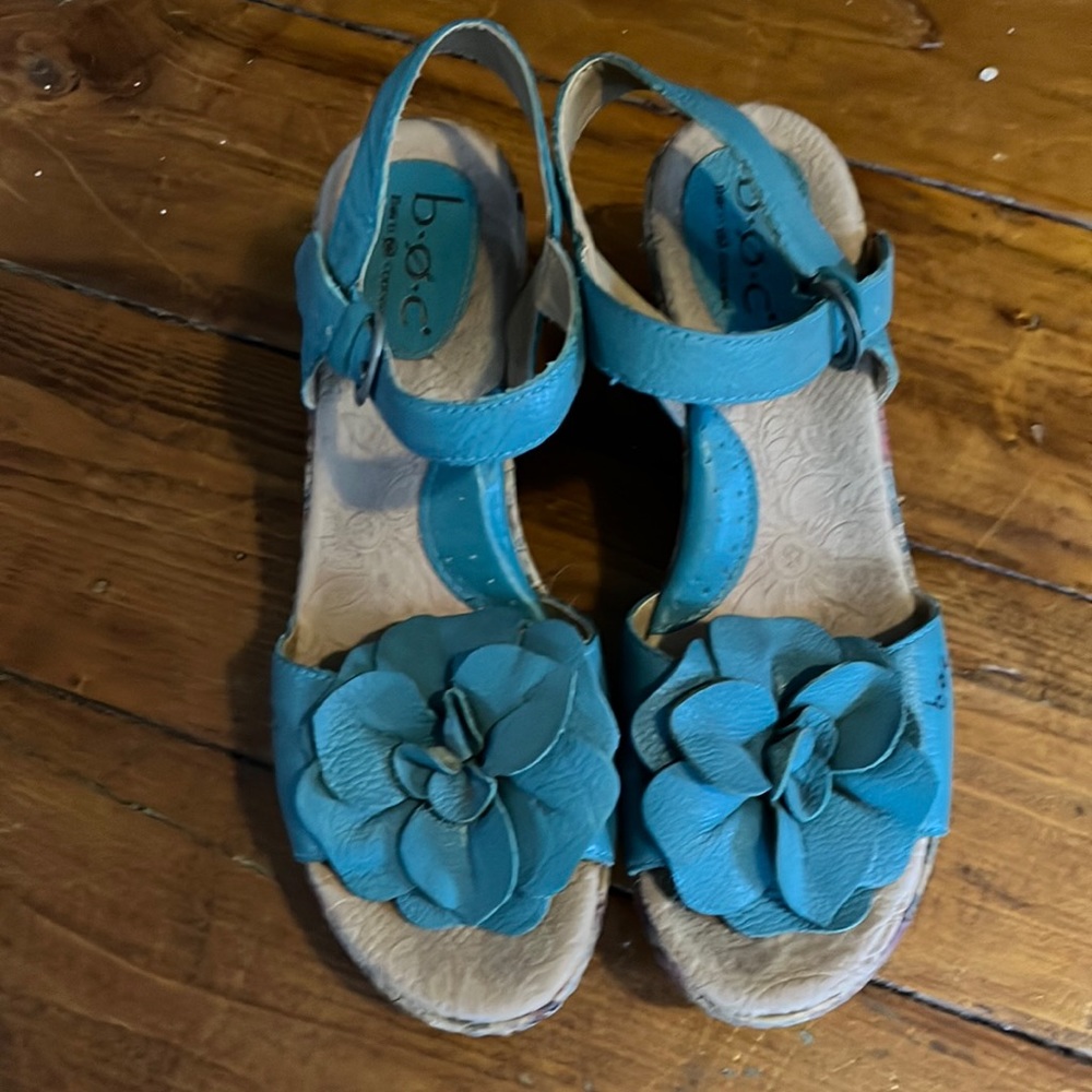 B.O.C wedge turquoise sandal